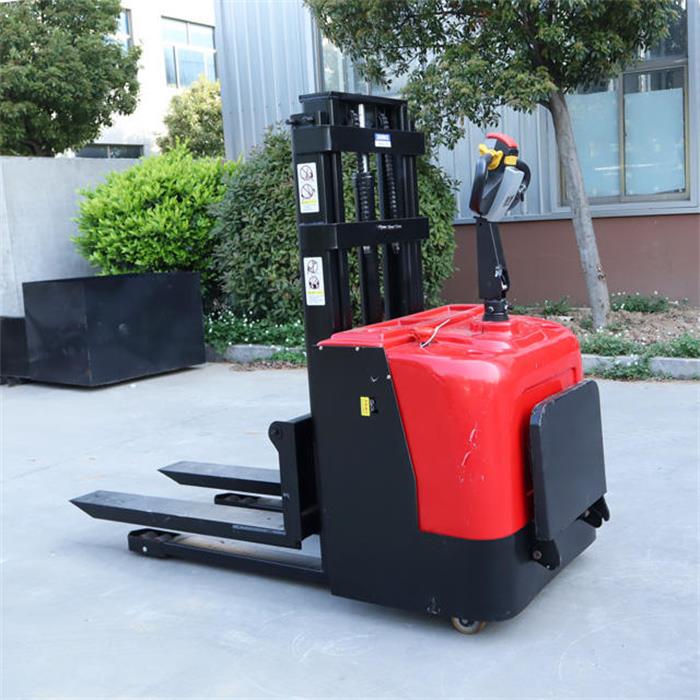 1500KG Electric Stacker