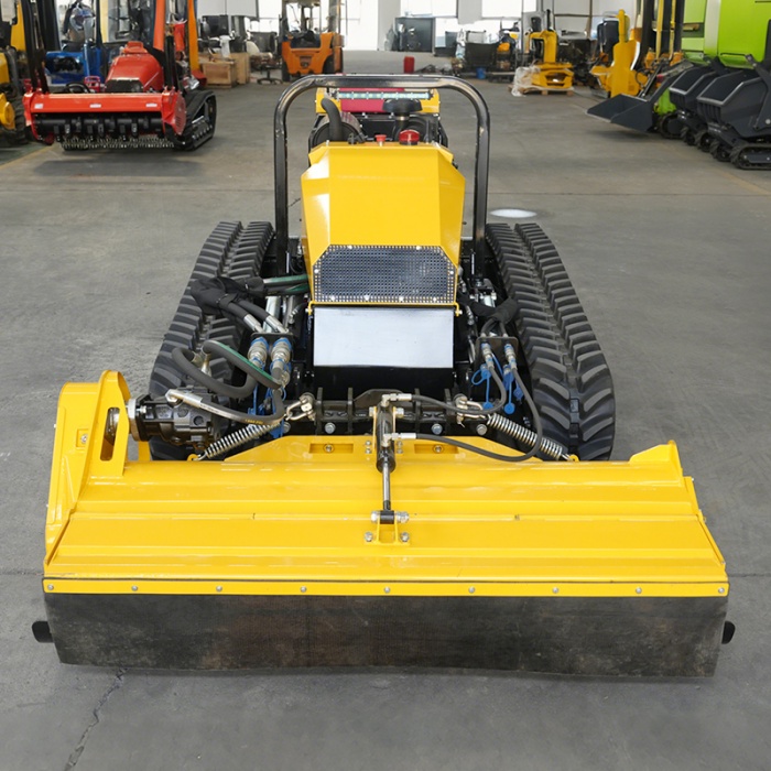 Crawler type remote-controlled hydraulic platform lawn mower