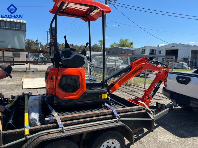 This mini excavator is very convenient to transport