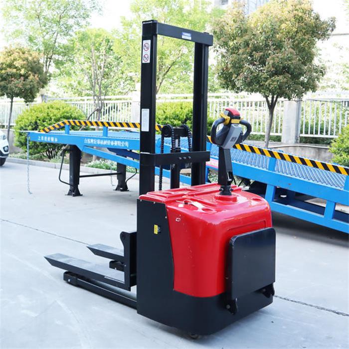 1500KG Electric Stacker