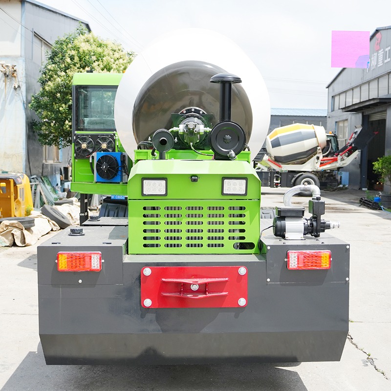 4.5 m ³ Concrete Mixer Truck