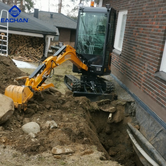 The customer uses this mini excavator to repair pipelines