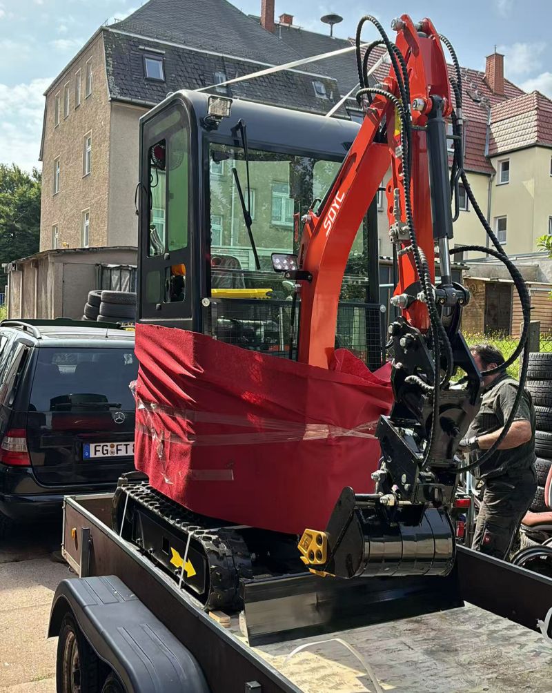 Escavatore da 1,5 tonnellate con cabina