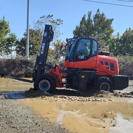3.5 T High-end Rough Terrain Forklift