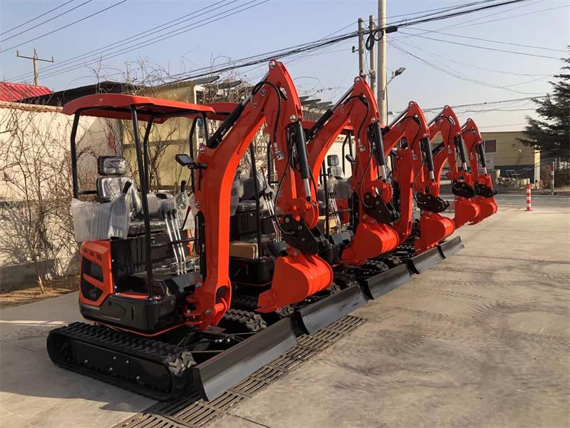 7 مزايا لاستخدام الحفارة الصغيرة 7 advantages of using a mini excavator