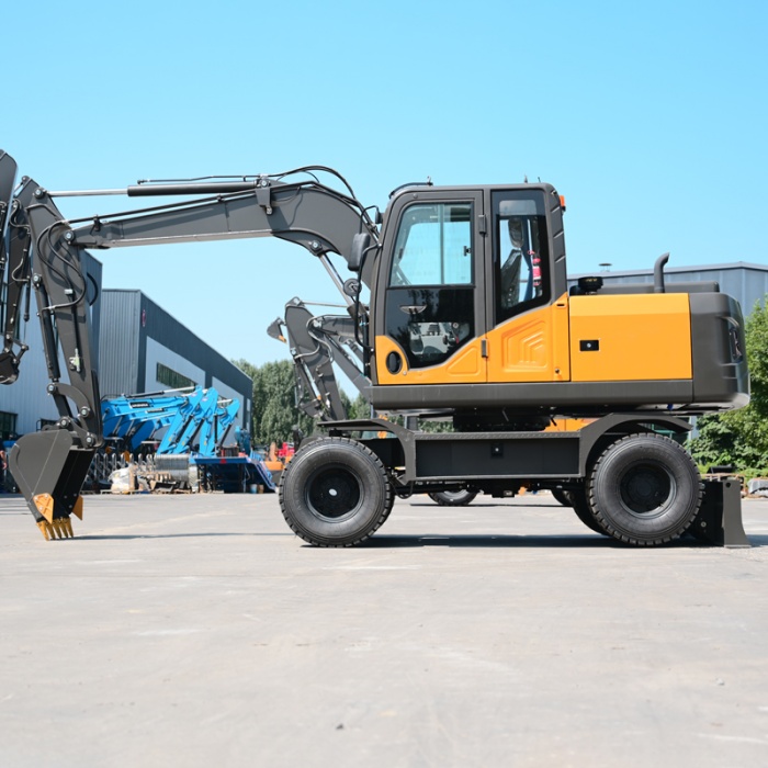 Pelle sur pneus de 7,5 tonnes