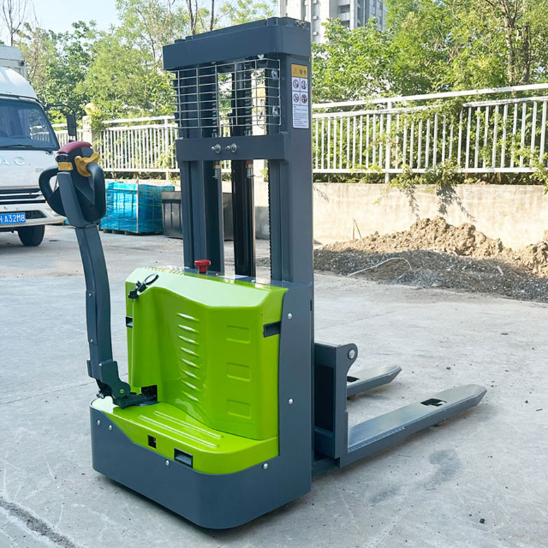 1.5 Ton Electric Stacker