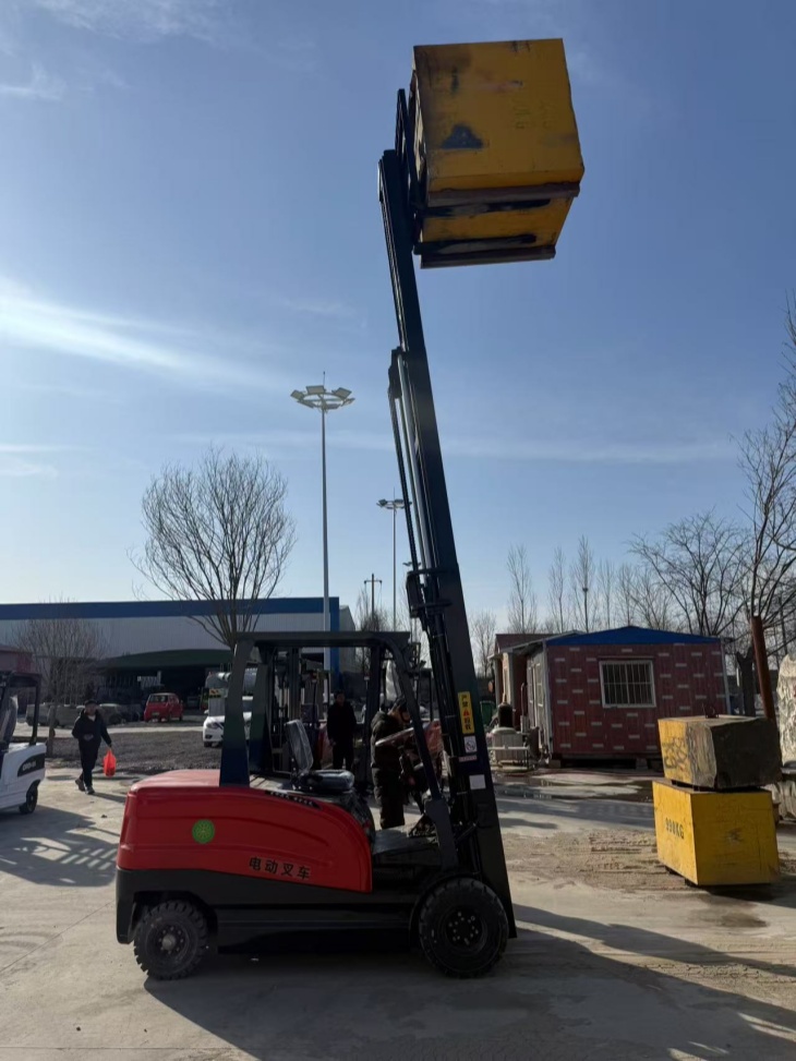 3 tons of electric forklift 3 tons of electric forklift