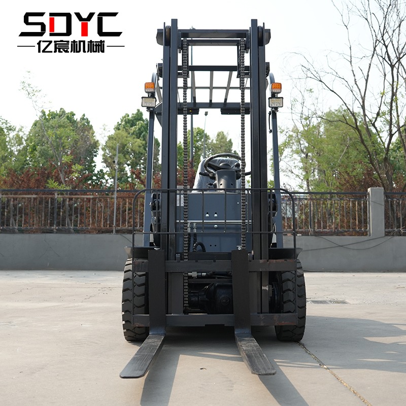 Xe nâng điện 2,5 tấn mới