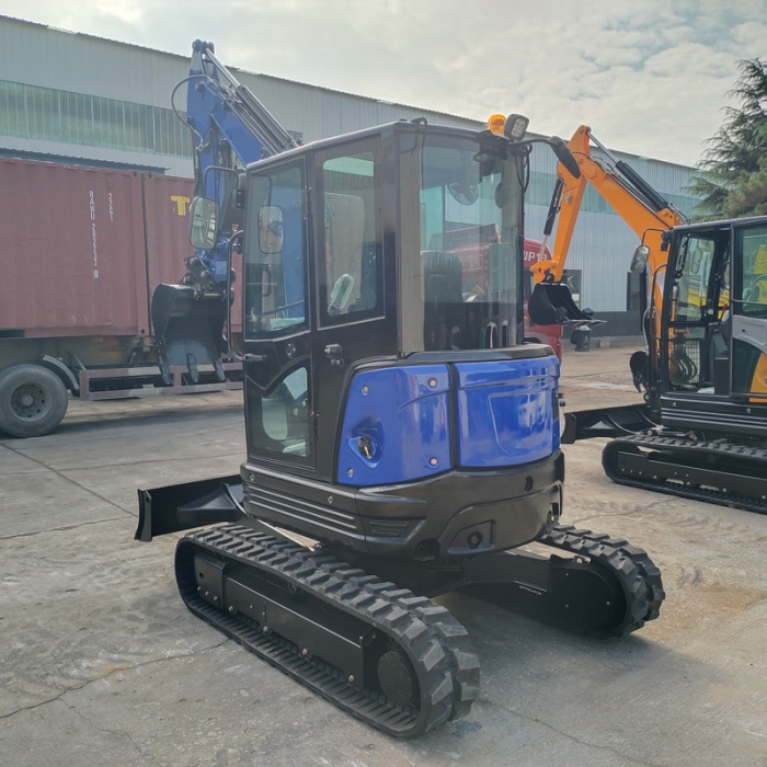 3,5 T ESCAVATORE