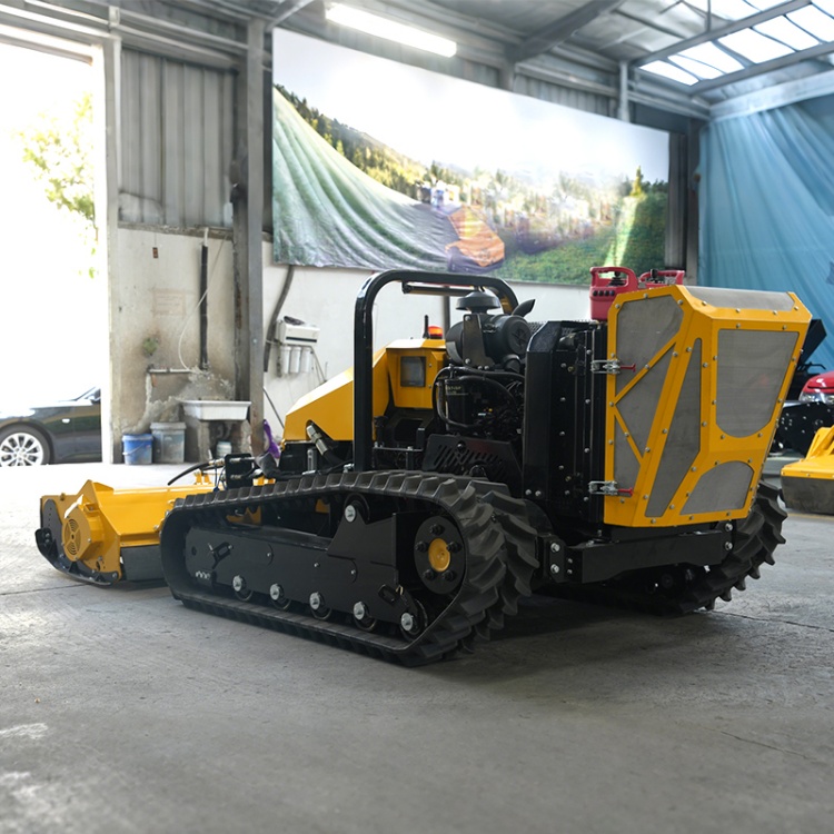 Crawler type remote-controlled hydraulic platform lawn mower